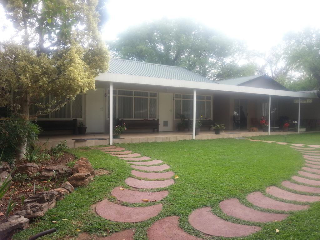 Black Swan Guest House Boshoek Exterior foto